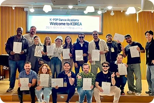 월클플레이, 외국인 관광객 대상 'K-POP 댄스 체험 프로그램' 성료